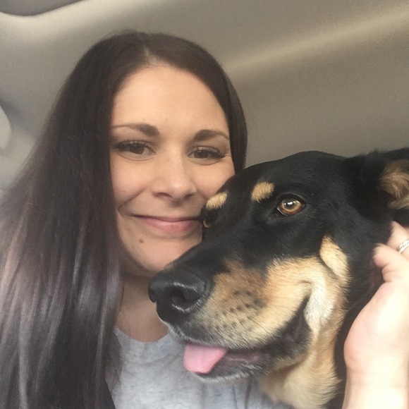 Meet your Posher, Christine - Picture 1 of 1